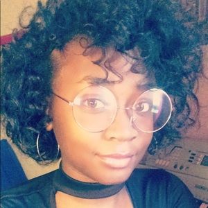 Meet your Posher, La’brittany